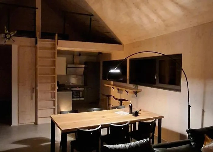 Semesterbostad Laerchenloft *